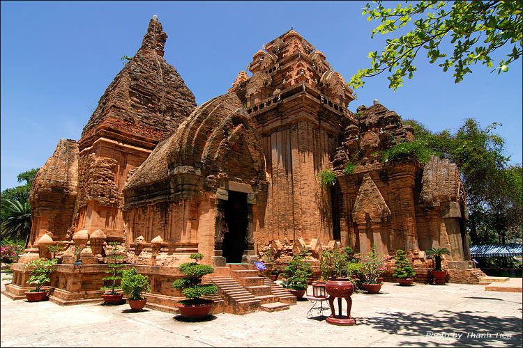 Tháp Bà Ponagar - Nhatrang